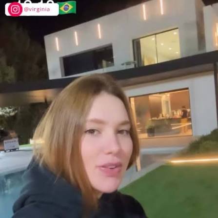 Virginia Fonseca com filhos em momento de gratidão